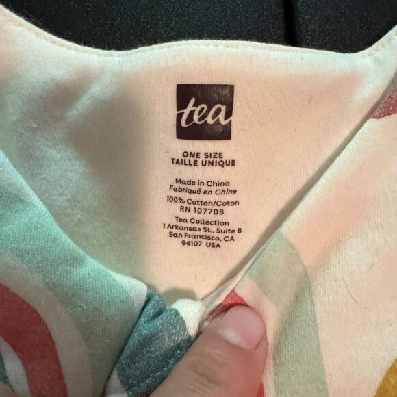 NWT Tea Collection Rainbow Print Sleep Sack, Wearable Blanket, Newborn - Picture 4 of 6